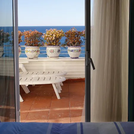 At300 Forti Villa